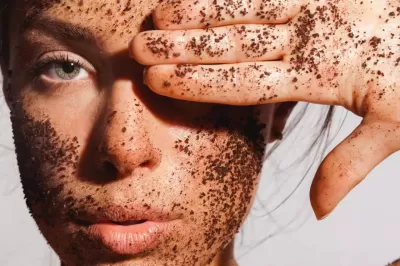 7 اسکراب خانگی برای پوست صورت